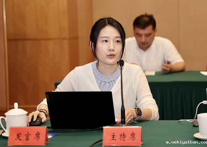 聚焦第六届智库峰会暨省社科界第十五届学术大会高层论坛⑥｜分论坛四（上）：专家解读智库实践“十佳案例”，共同打造江苏智库建设的美丽风景线