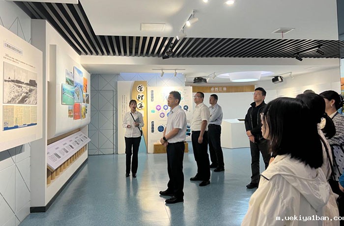 竞技宝官网最新入口在哪组织开展《中国式现代化江苏新实践研究丛书》课题调研