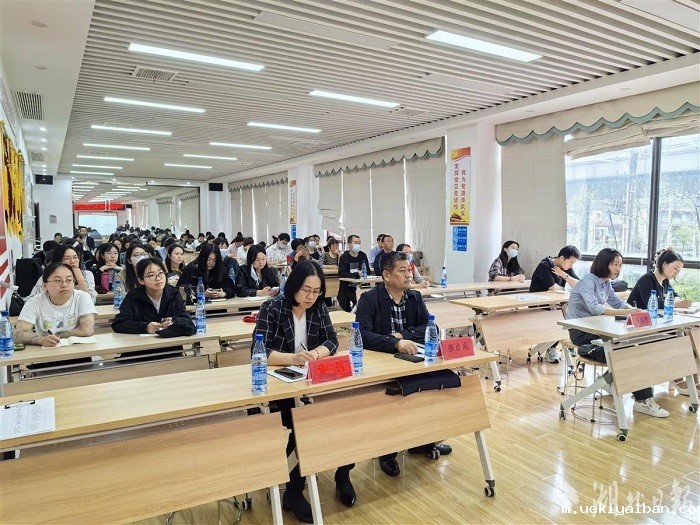 湖北竞技宝官网最新入口在哪：这场巡回讲座办在社区 共同研学习近平文化思想